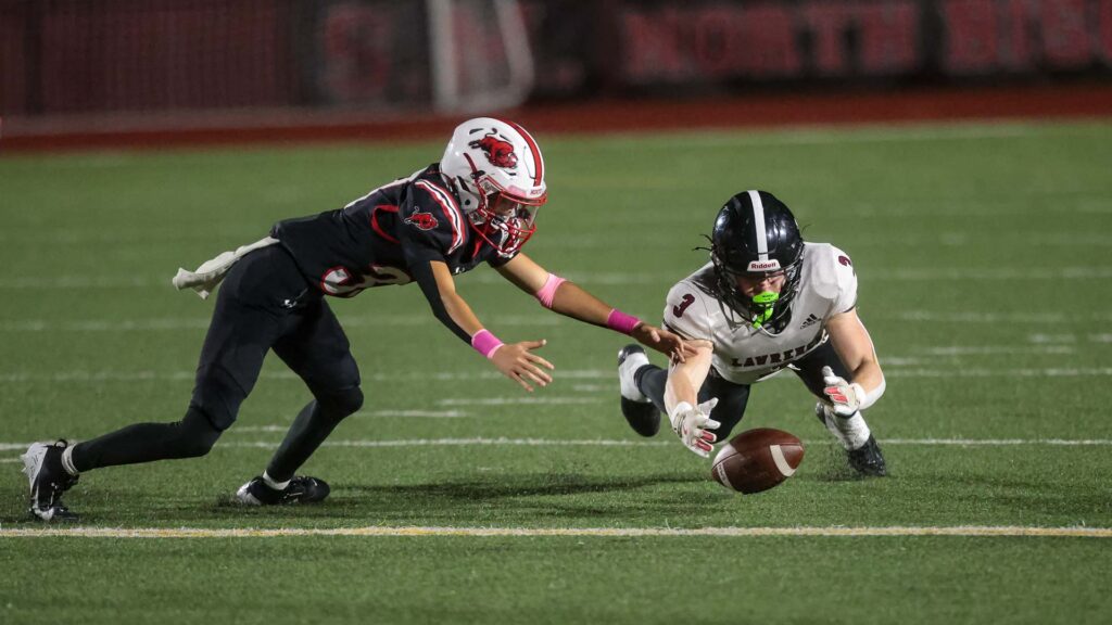 Lawrence High football vs. Shawnee Mission North, Week 7-39